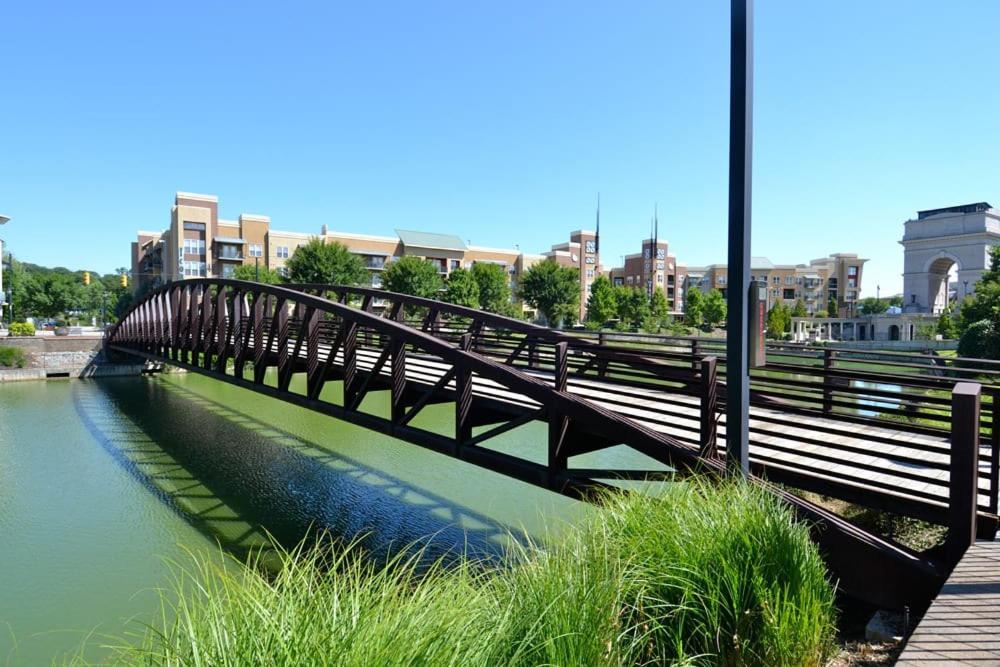 Verdant Statuesque Intimate Acropolis Views Of Famous Park *