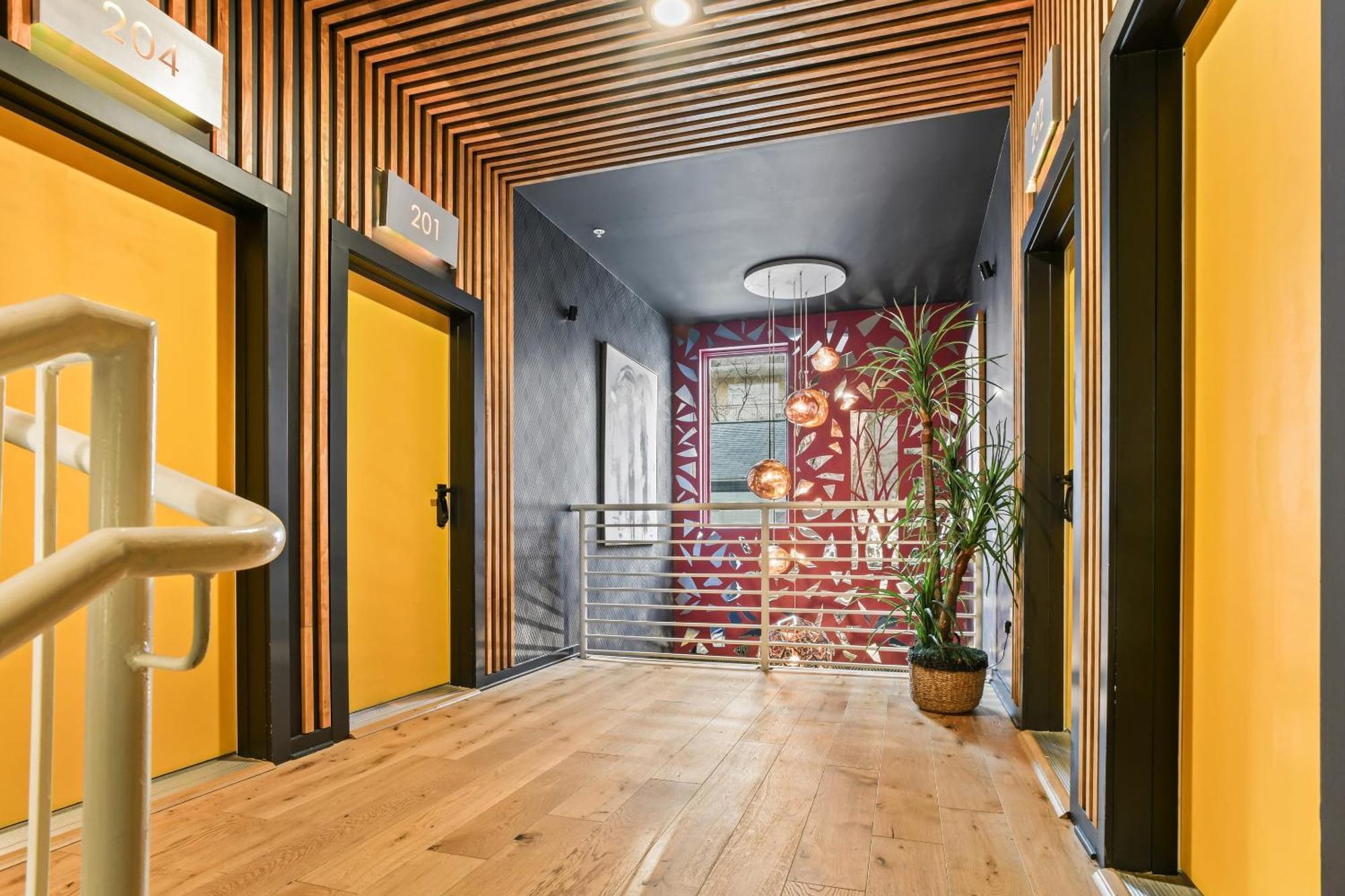 Verdant Statuesque Intimate Acropolis Views Of Famous Park Appartement Atlanta