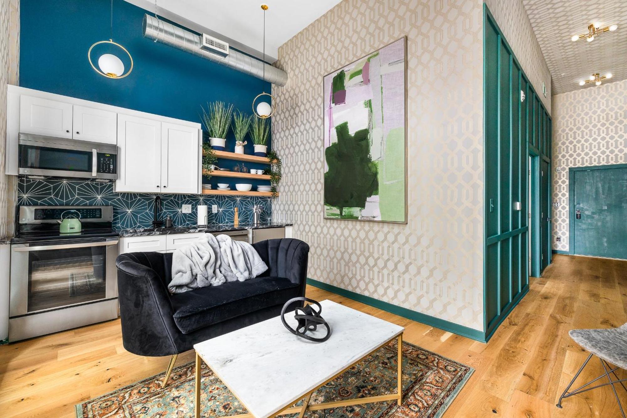 Verdant Statuesque Intimate Acropolis Views Of Famous Park *